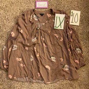 Torrid floral blouse
